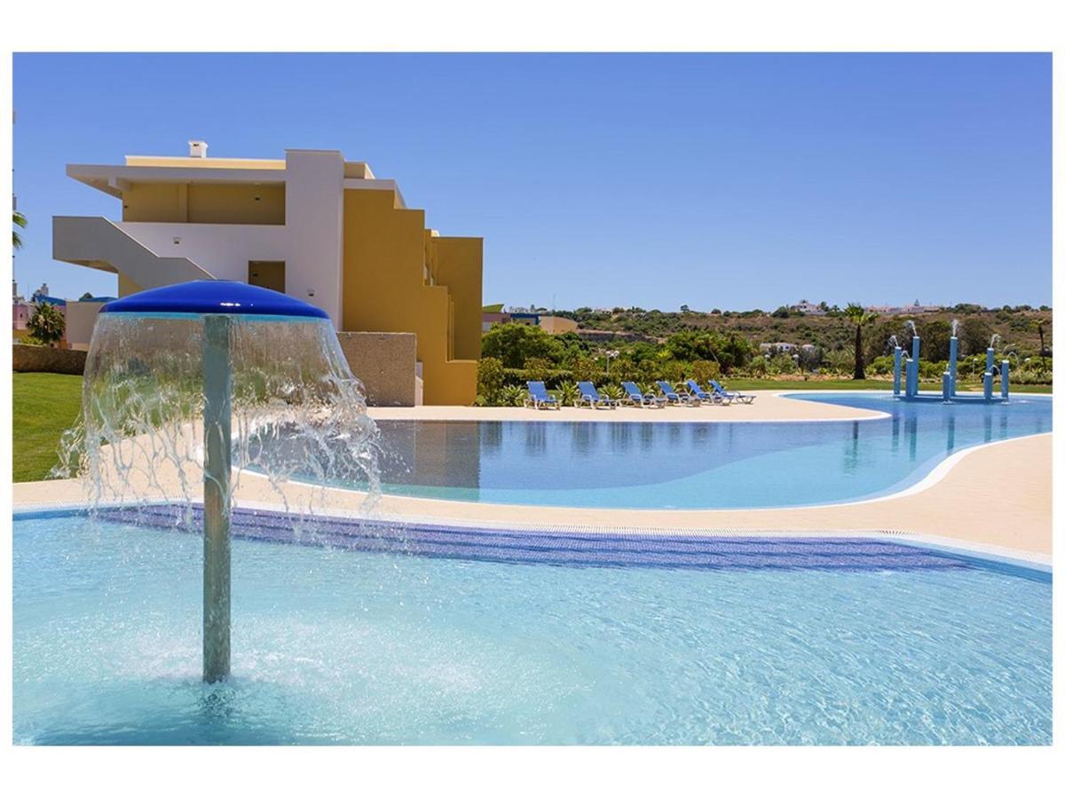 Apartamento Spacious In With Pool And Terrace